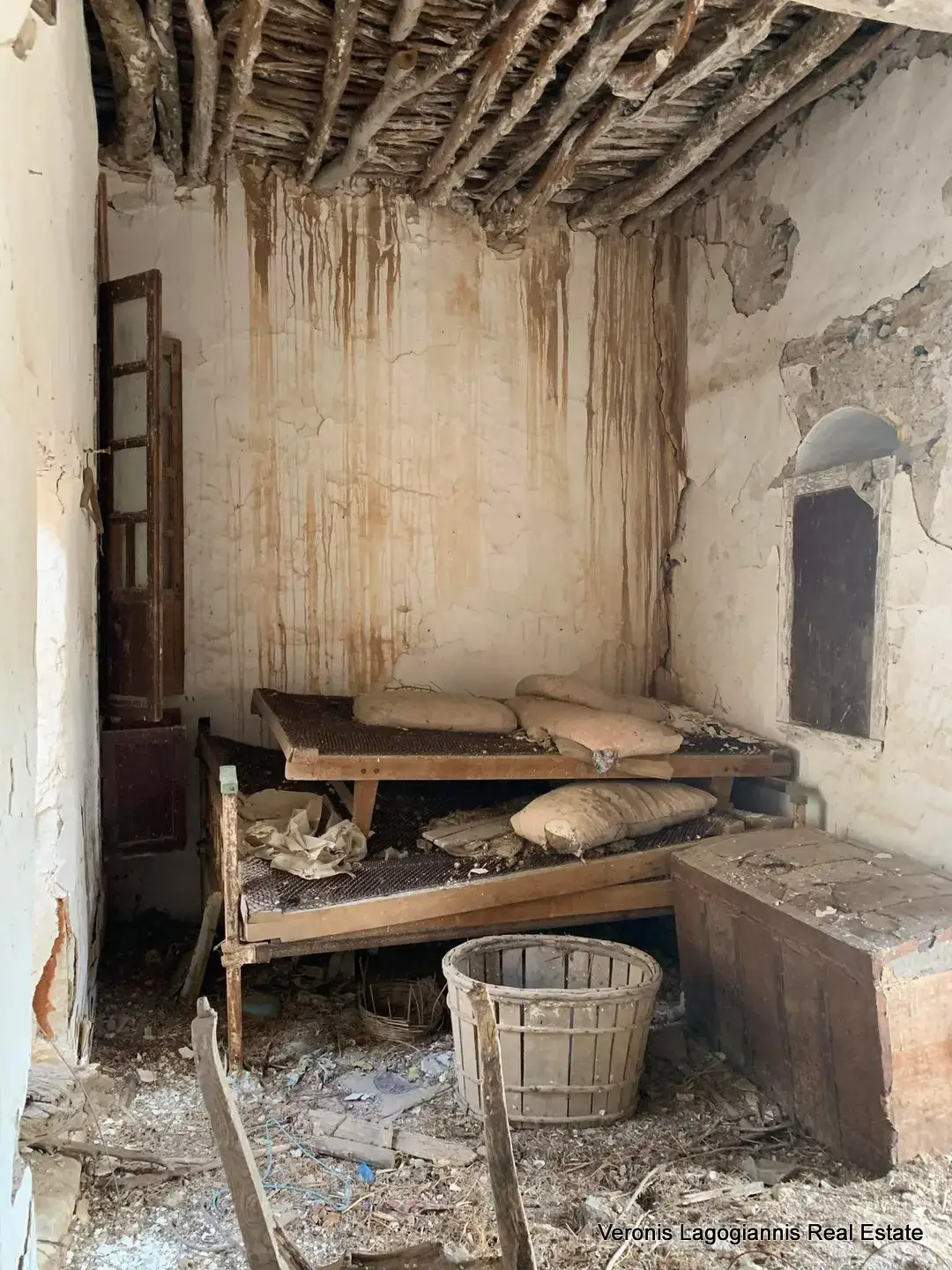 naxos8 Δαμαριώνας Νάξου /ερειπωμένη πέτρινη κατοικία 83 m2 / 640592