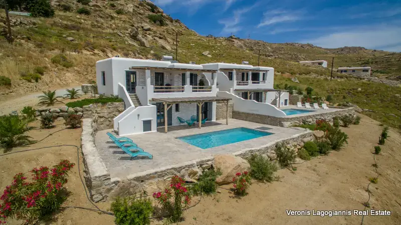 Drone (11) Mikri Vigla Naxos / 2 houses of 100m2 each/ 640533