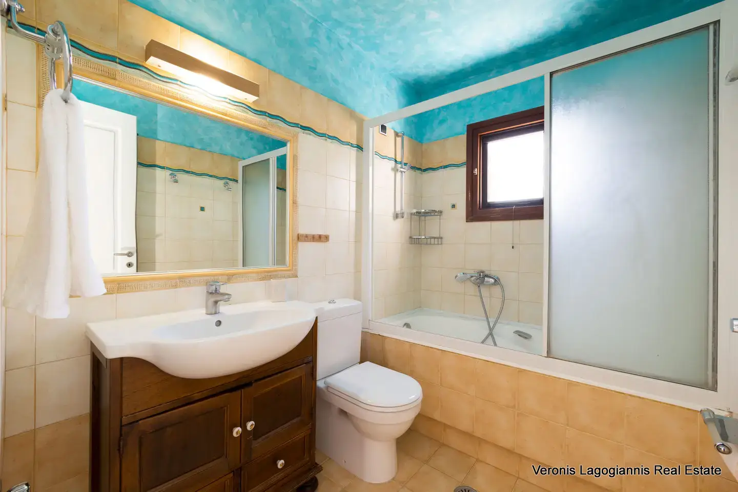 kapri (3) Agia Anna Naxos / house of 189m2 / 640645