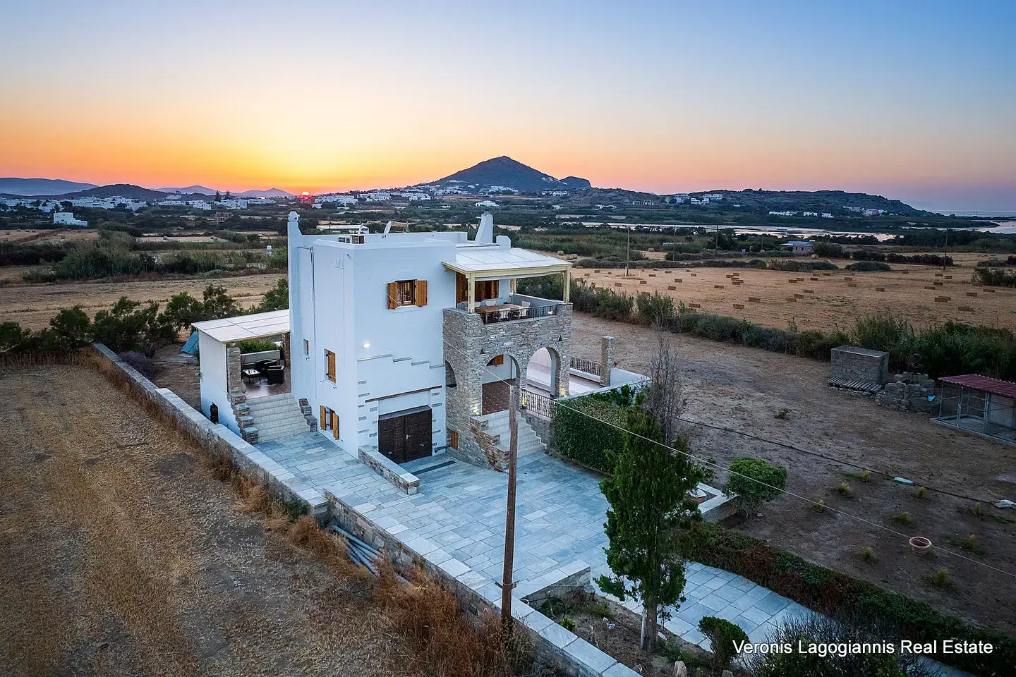 kapri021 Agia Anna Naxos / house of 189m2 / 640645