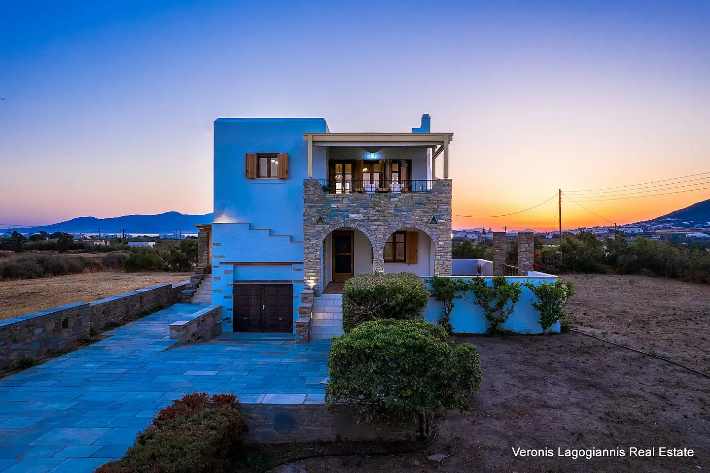 kapri022 Agia Anna Naxos / house of 189m2 / 640645