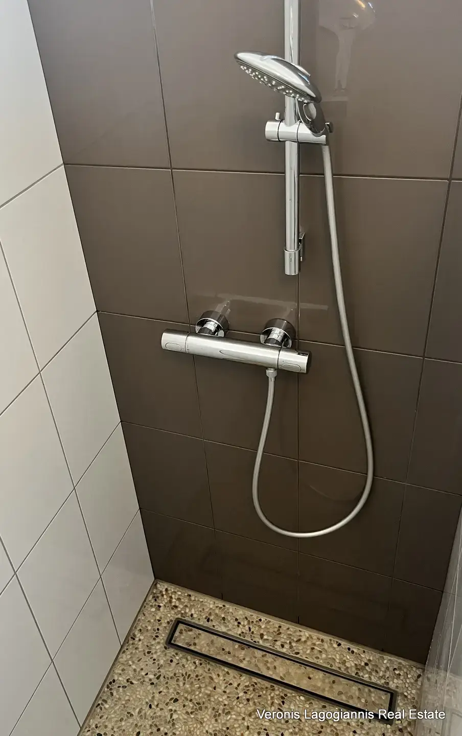 Soft Pebbles Shower Stelida Naxos / House of 78.55m2 / 640648