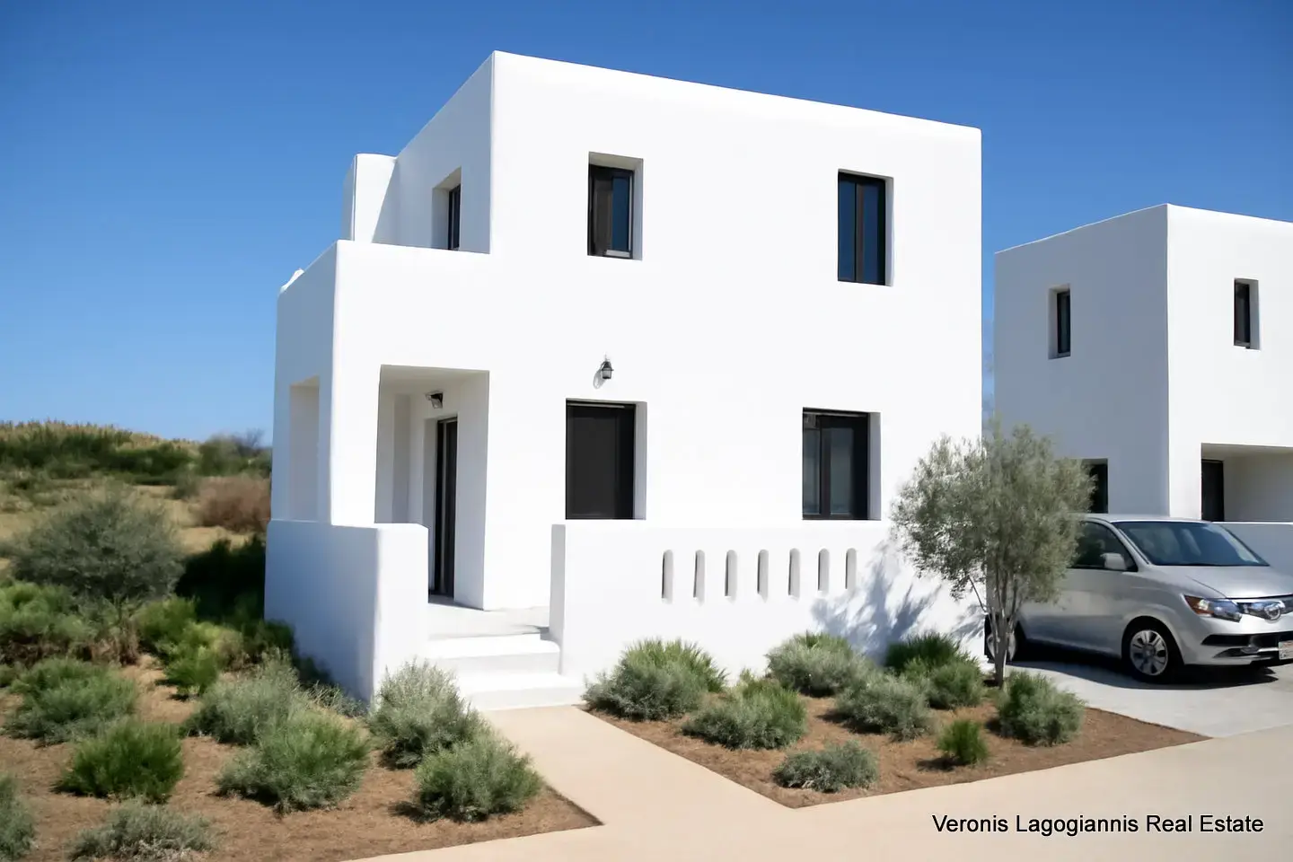 3D PHOTOS1 Agios Prokopios Naxos / Houses of 150m2 each / 640650