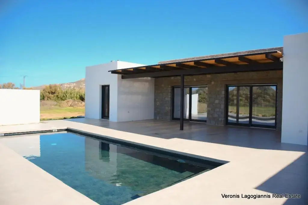 1000032694 Chora Naxos / House of 118m2 / 640655
