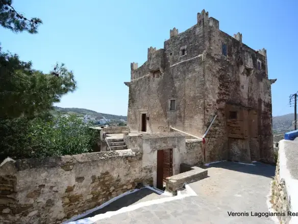 Kournochori / Venetian Tower of 296 m2