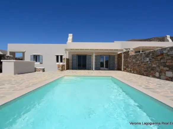 Kastraki Naxos / houses of 155 m2
