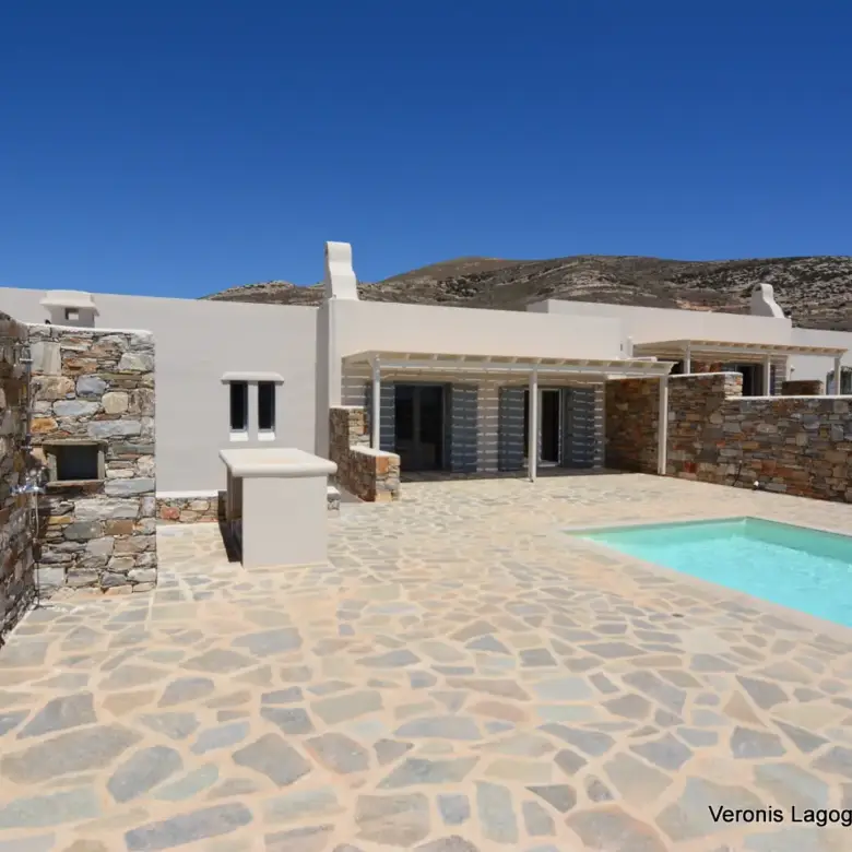Kastraki Naxos / houses of 155 m2