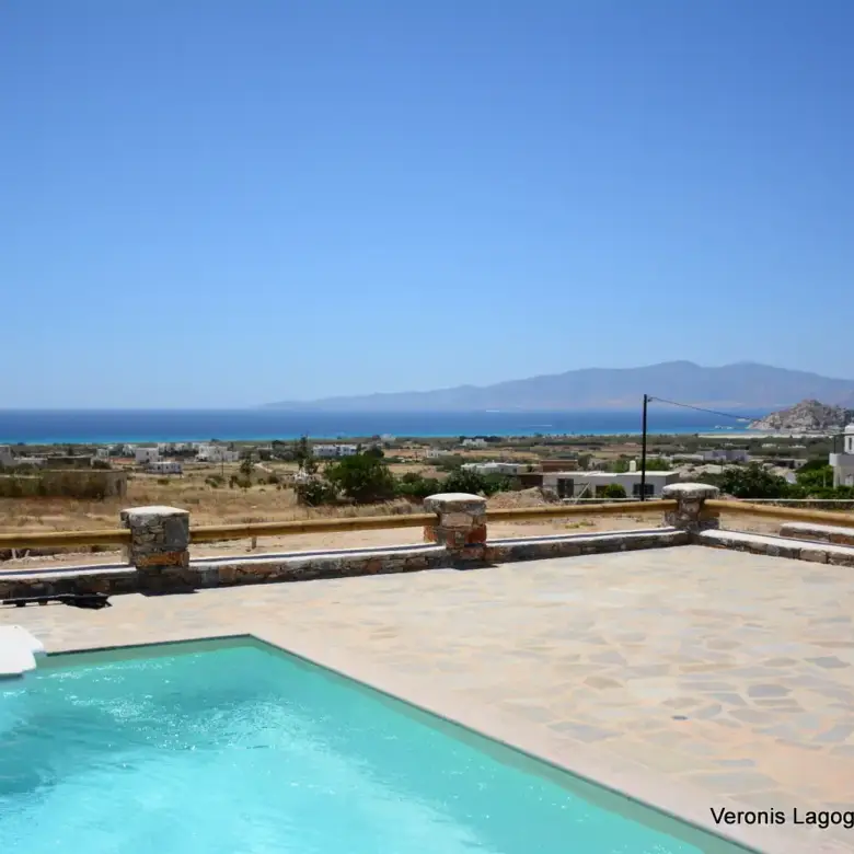 Kastraki Naxos / houses of 155 m2