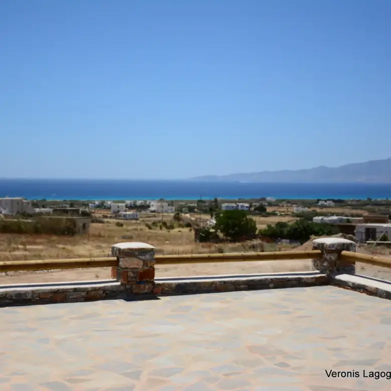 Kastraki Naxos / houses of 155 m2
