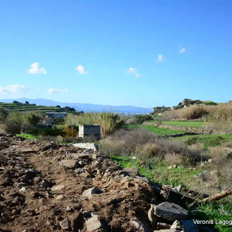 Vivlos Naxos / Plot of 360 m2