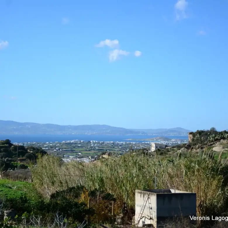 Vivlos Naxos / Plot of 360 m2