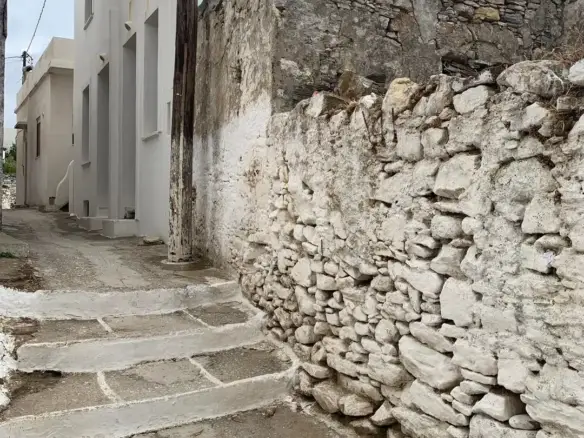 Damarionas / Naxos / Old stone house of 83 m2 /640592