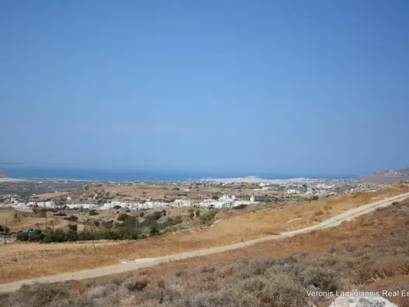 Vivlos Naxos /  2 neighboring parcels with a total area of 15.475,21 m2/ 640595