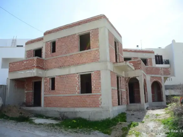 Glinado Naxos /  Unfinished Ground-Floor Apartment / 640619