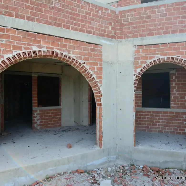 Glinado Naxos / Unfinished Ground-Floor Apartment / 640619