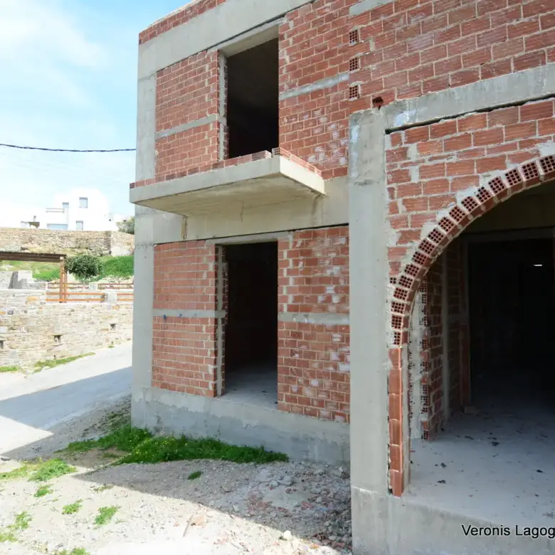 Glinado Naxos / Unfinished Ground-Floor Apartment / 640619