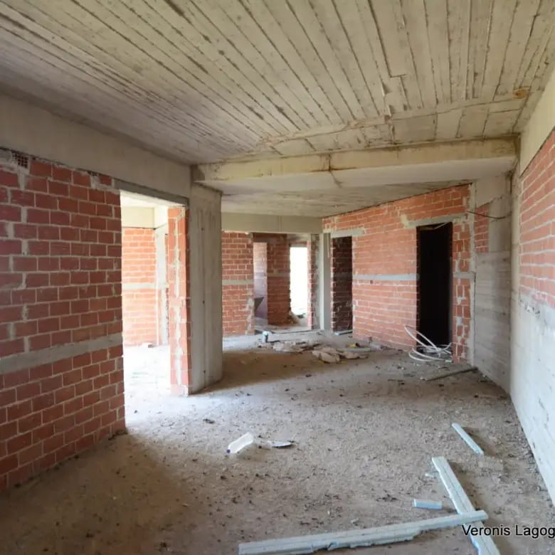 Glinado Naxos / Unfinished Ground-Floor Apartment / 640619