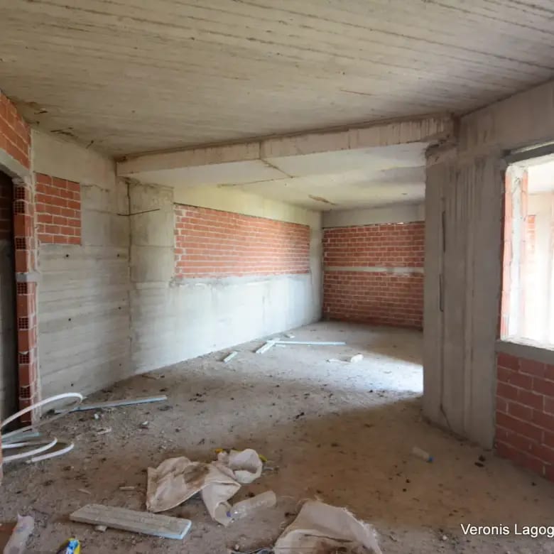 Glinado Naxos / Unfinished Ground-Floor Apartment / 640619