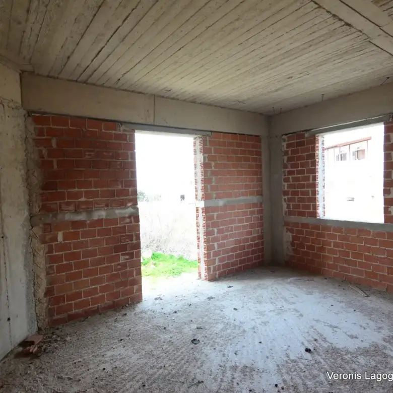 Glinado Naxos / Unfinished Ground-Floor Apartment / 640619