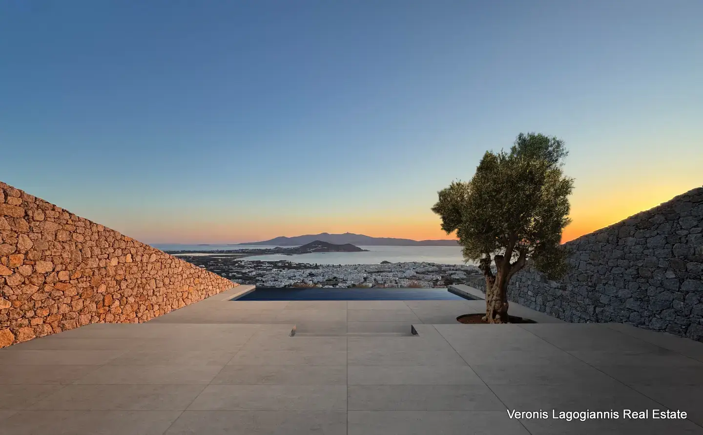 250630_sea-view_PatrickB_v01 Χώρα Νάξου – Τρεις ημιτελής υποσκαφές κατοικίες 160 m2 εκάστη / 640644