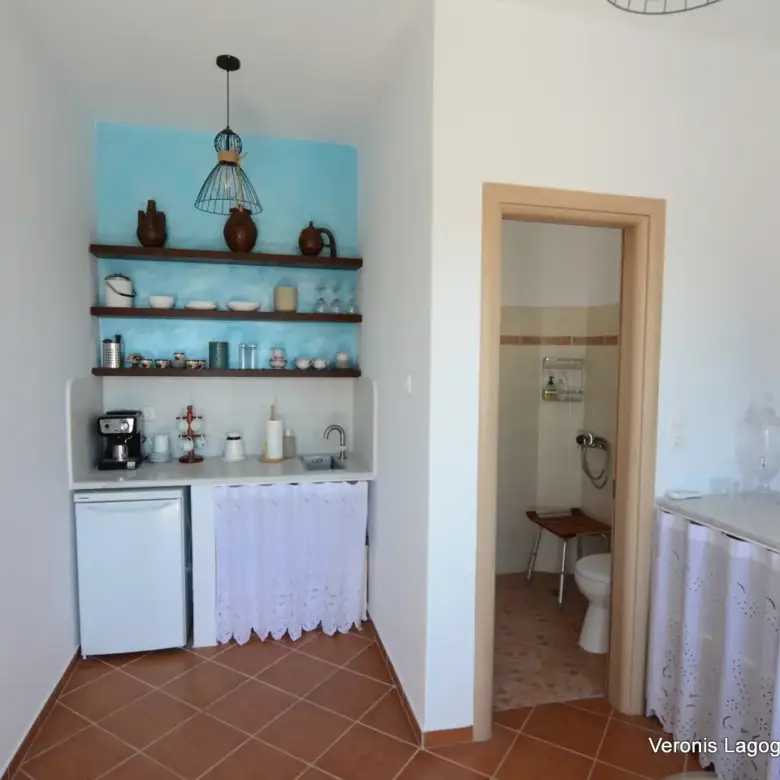 Moni Naxos / House of 97.39m2 / 640646