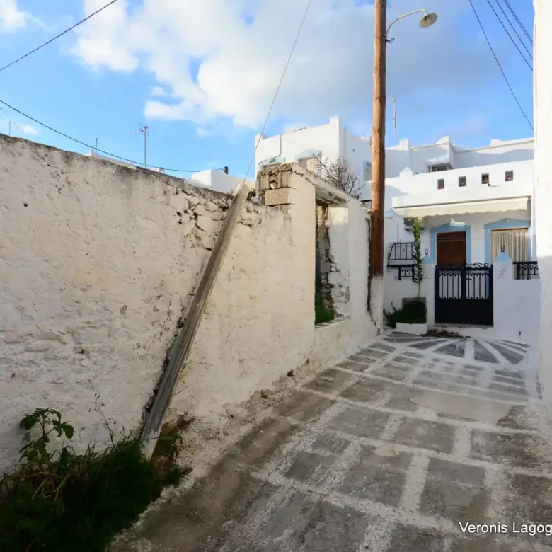 Vivlos Naxos – Plot 215.66m2 / 640656