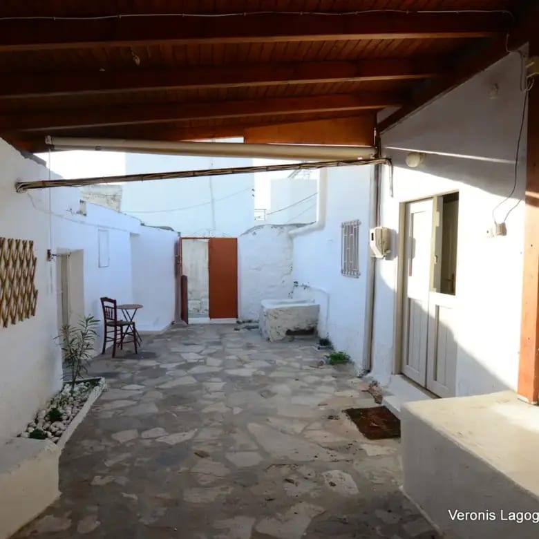Glinado Naxos / House of 98m2 / 640657