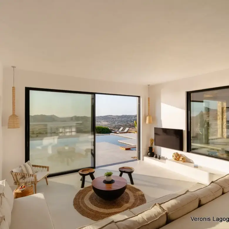 Plaka Naxos / Houses of 185.78m2 / 640676