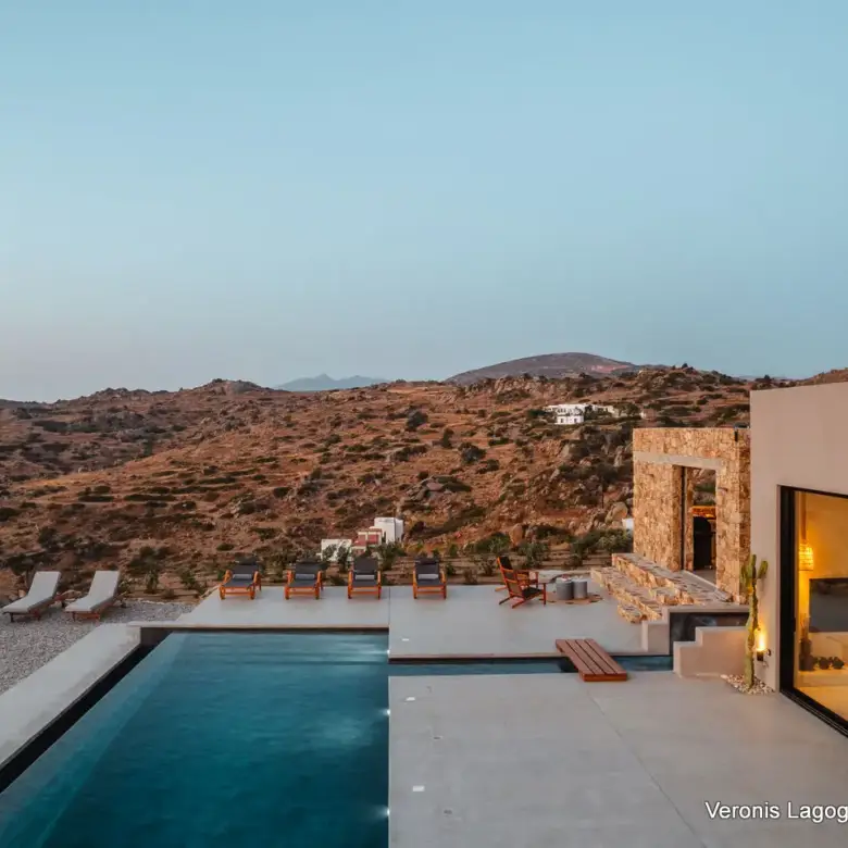 Plaka Naxos / Houses of 185.78m2 / 640676
