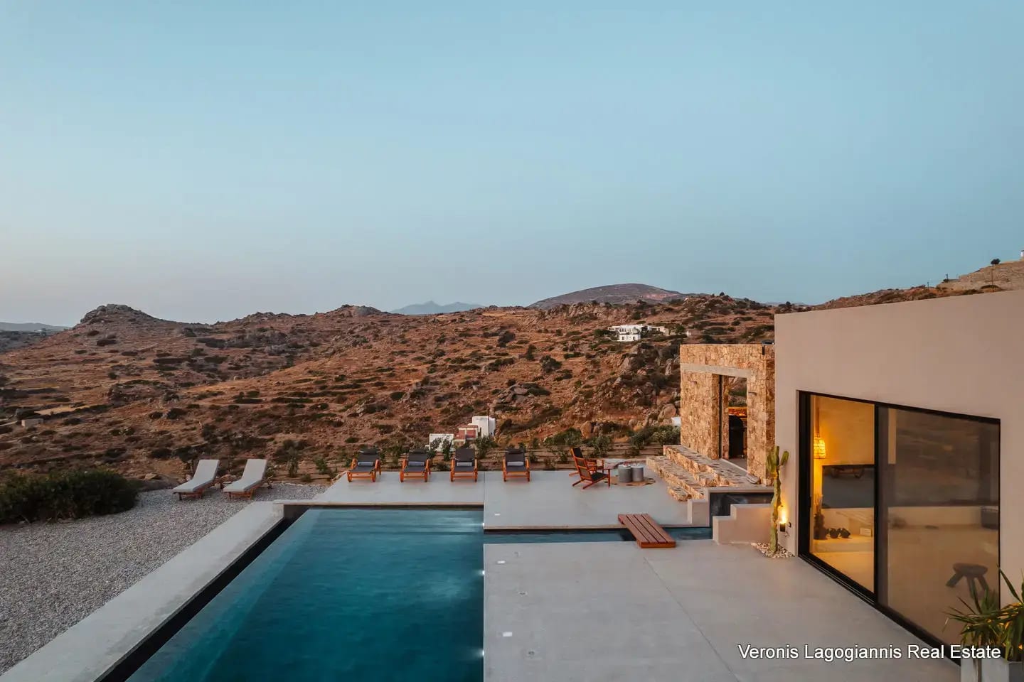 Plaka Naxos / Houses of 185.78m2 / 640676
