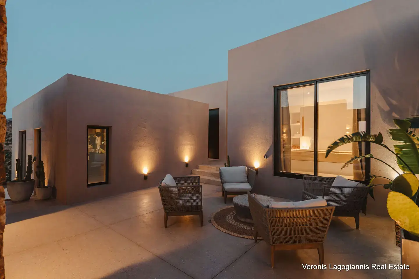 Plaka Naxos / Houses of 185.78m2 / 640676
