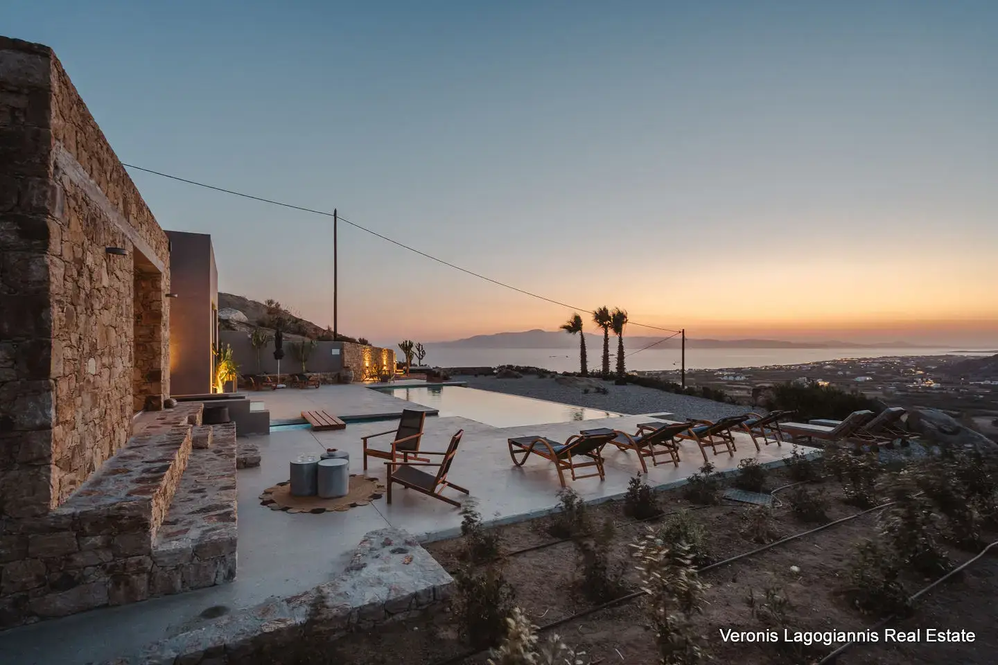 Plaka Naxos / Houses of 185.78m2 / 640676