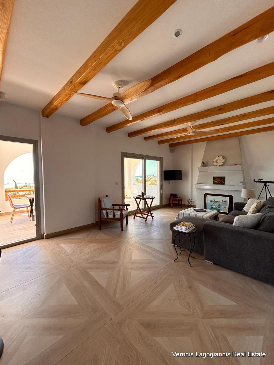 25 Glyfada Naxos / House of 217m2 / 640683