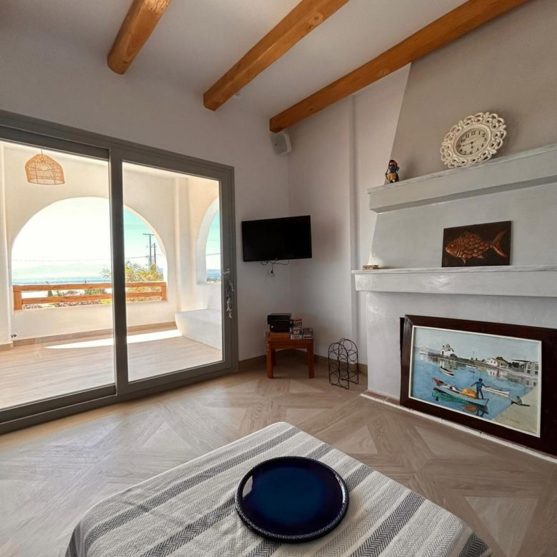 Glyfada Naxos / House of 217m2 / 640683