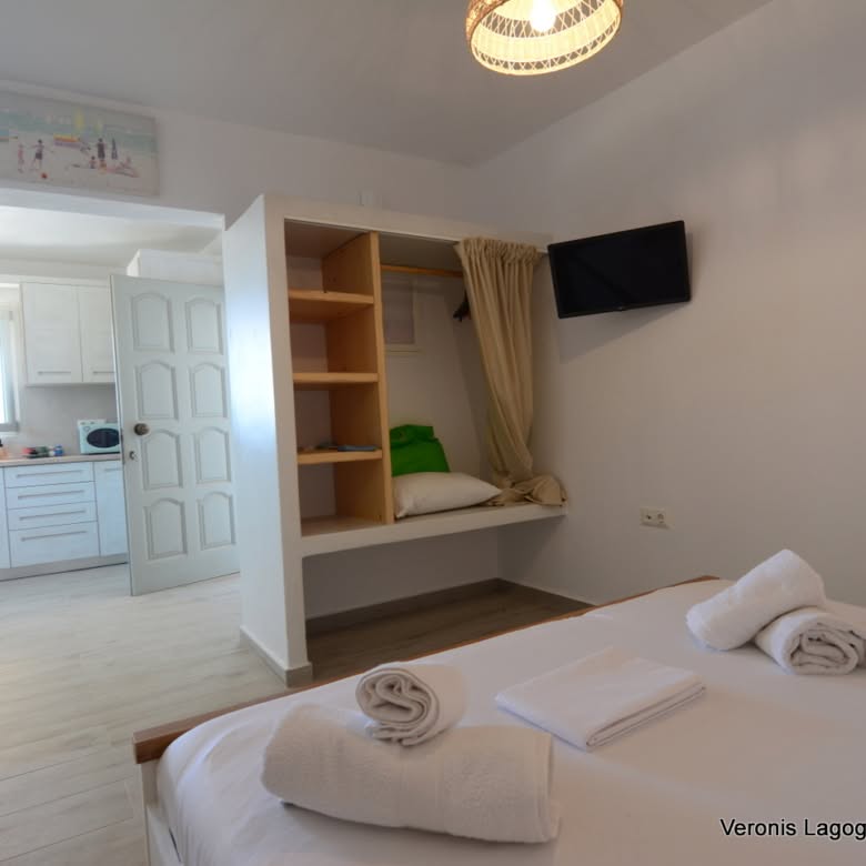 Glyfada Naxos / House of 217m2 / 640683