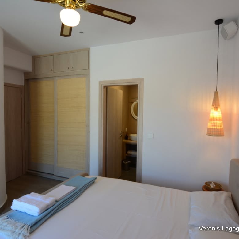 Glyfada Naxos / House of 217m2 / 640683