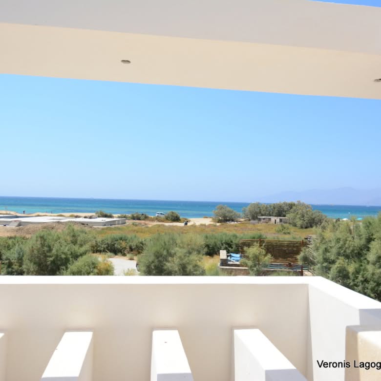 Plaka Naxos / House of 212m2 / 640684